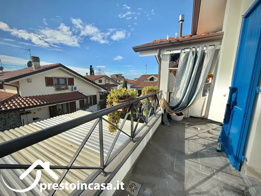 Immagine 31 di Villa in vendita  a Massarosa