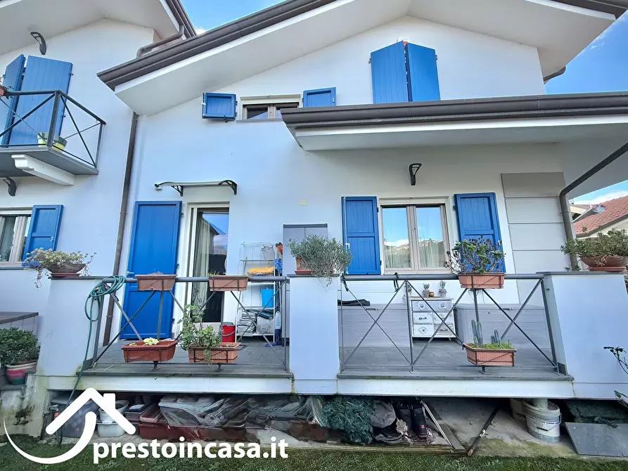 Immagine 19 di Villa in vendita  a Massarosa
