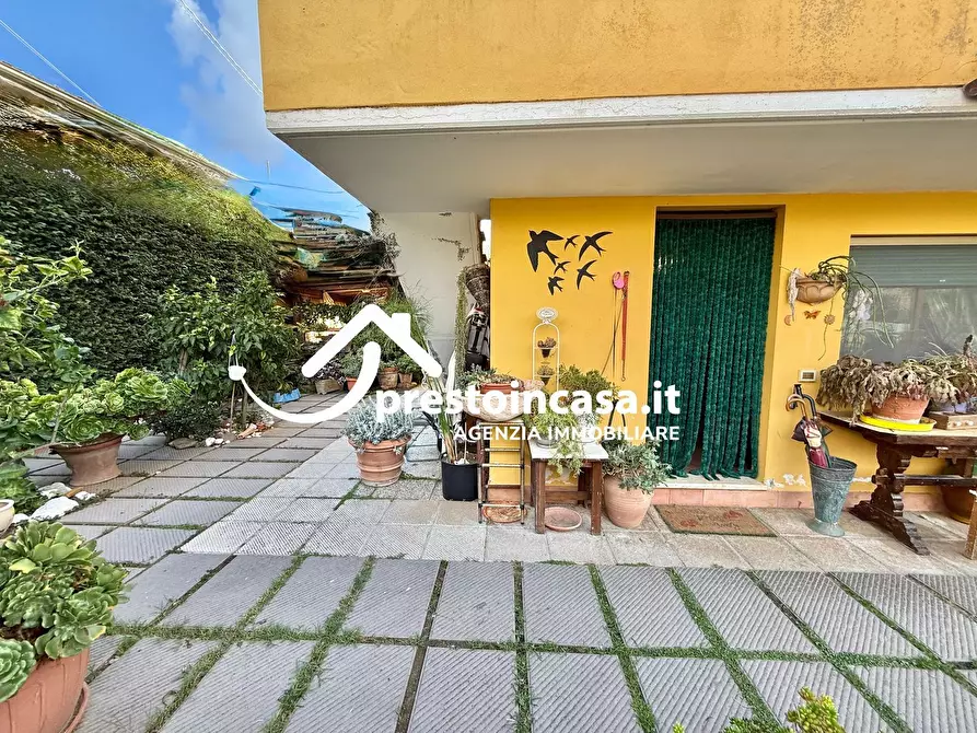 Immagine 36 di Casa semindipendente in vendita  a Massarosa