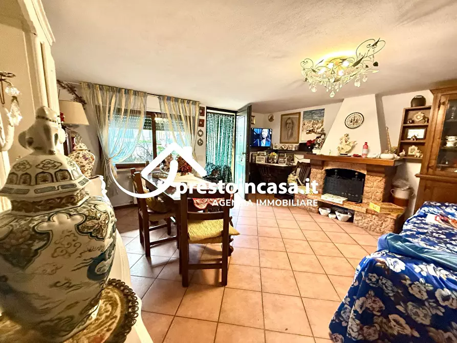 Immagine 26 di Casa semindipendente in vendita  a Massarosa