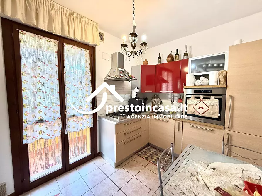 Immagine 5 di Casa semindipendente in vendita  a Massarosa