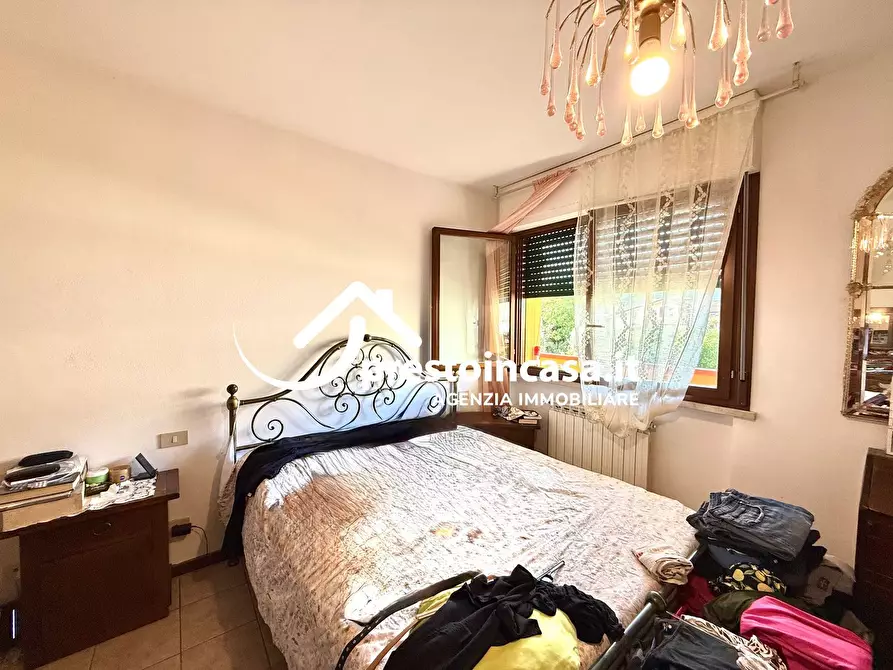 Immagine 11 di Casa semindipendente in vendita  a Massarosa