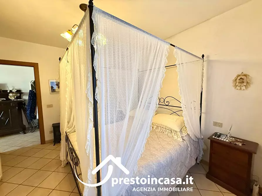 Immagine 23 di Villetta a schiera in vendita  a Massarosa