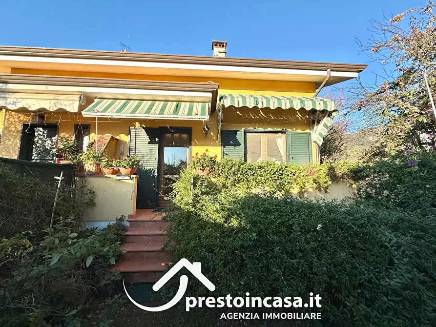 Immagine 41 di Villetta a schiera in vendita  a Massarosa