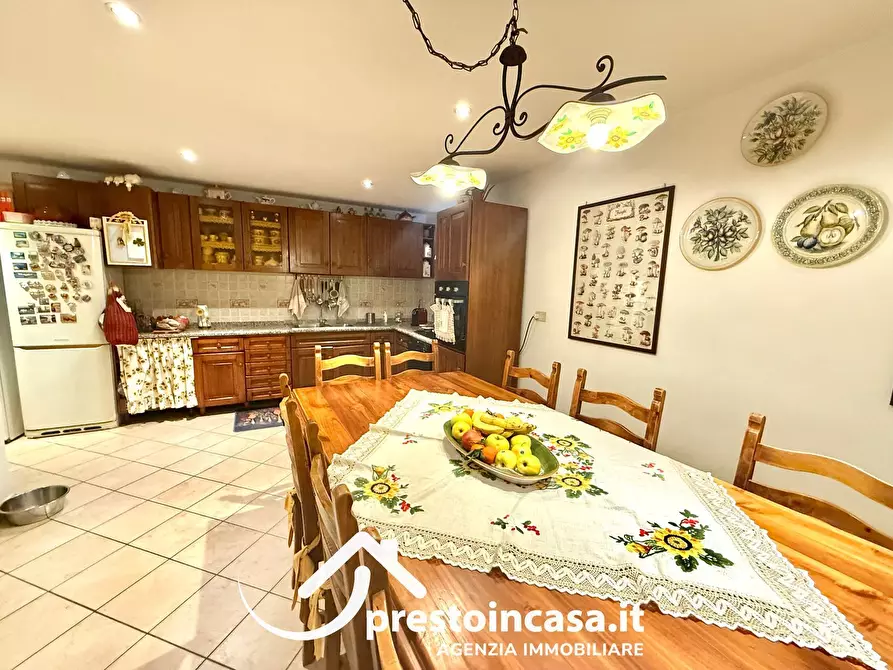 Immagine 11 di Villetta a schiera in vendita  a Massarosa