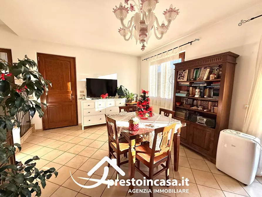 Immagine 4 di Villetta a schiera in vendita  a Massarosa