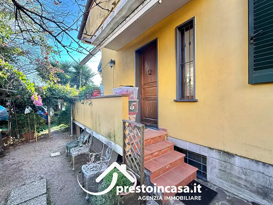 Immagine 39 di Villetta a schiera in vendita  a Massarosa