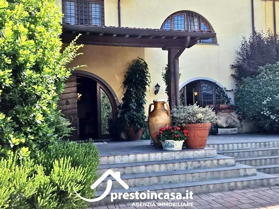 Immagine 44 di Villa in vendita  a Massarosa