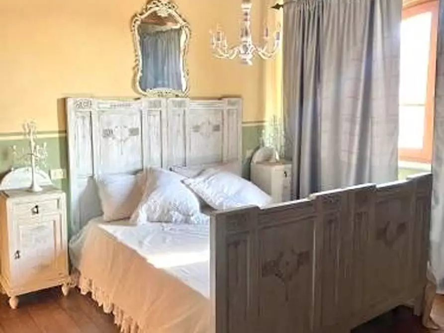 Immagine 38 di Villa in vendita  a Massarosa