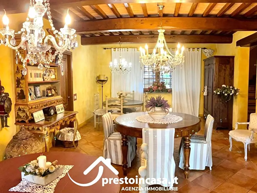 Immagine 5 di Villa in vendita  a Massarosa