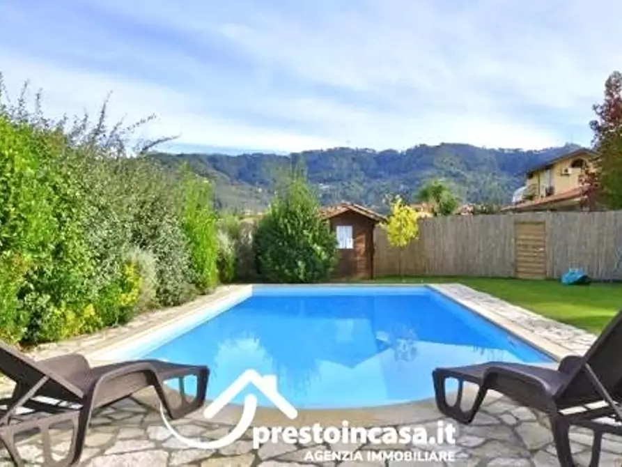 Immagine 16 di Villa in vendita  a Massarosa