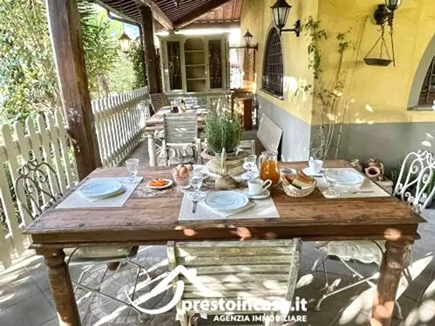 Immagine 27 di Villa in vendita  a Massarosa