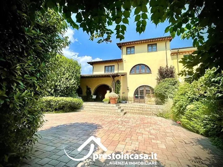 Immagine 1 di Villa in vendita  a Massarosa