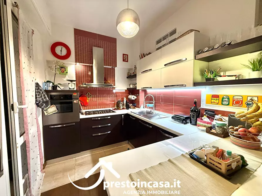 Immagine 7 di Appartamento in vendita  a Viareggio