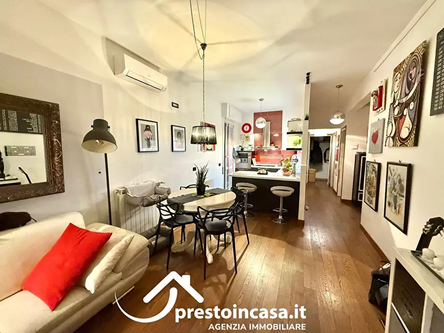 Immagine 5 di Appartamento in vendita  a Viareggio