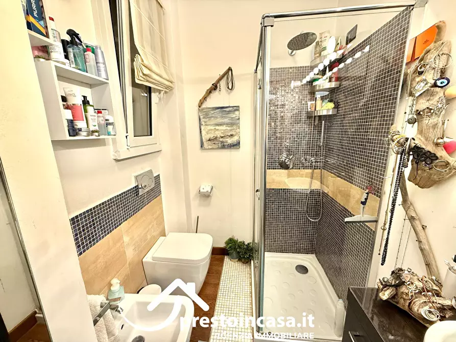 Immagine 25 di Appartamento in vendita  a Viareggio