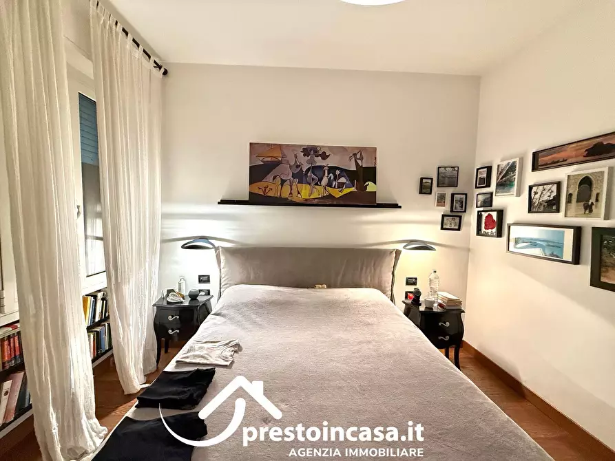 Immagine 21 di Appartamento in vendita  a Viareggio