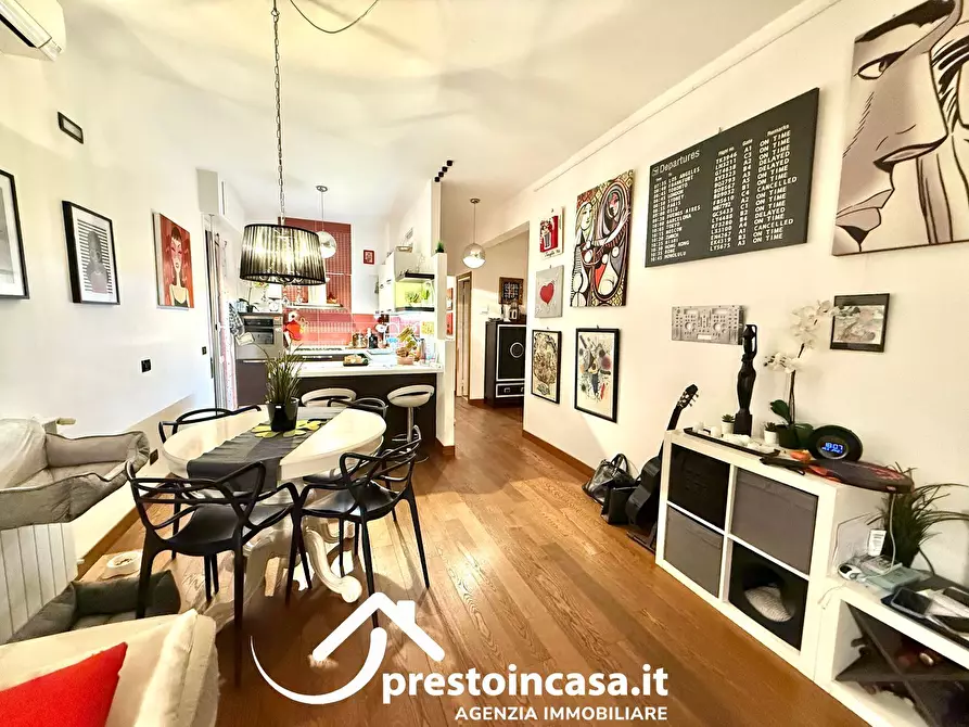 Immagine 3 di Appartamento in vendita  a Viareggio