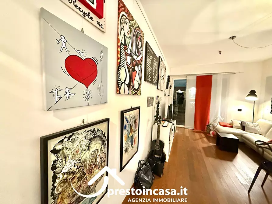 Immagine 13 di Appartamento in vendita  a Viareggio