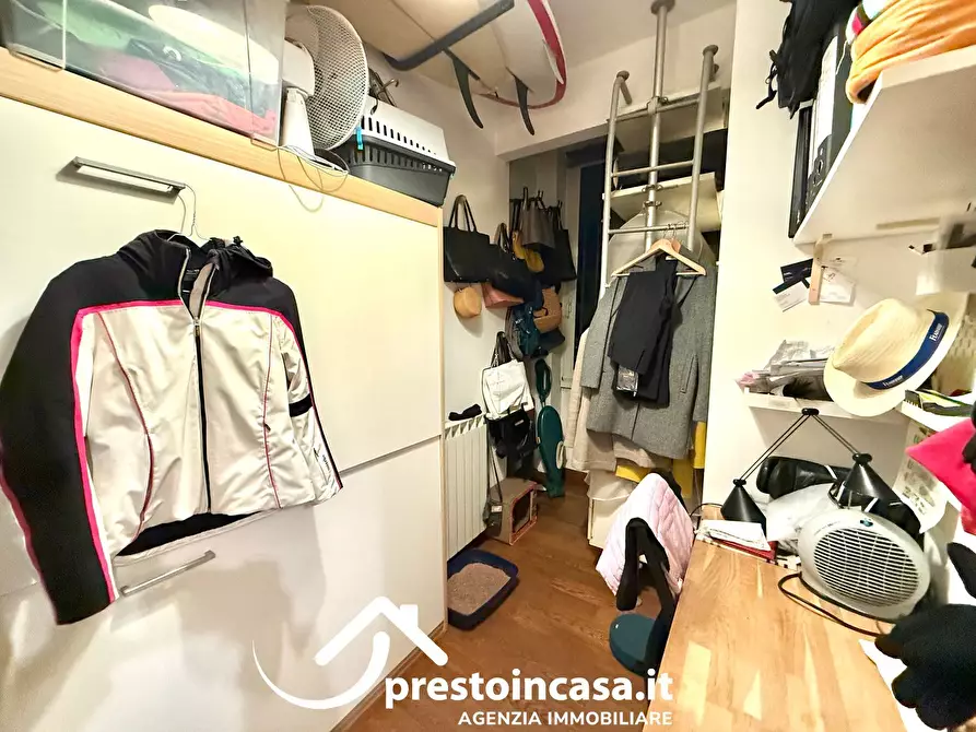 Immagine 22 di Appartamento in vendita  a Viareggio