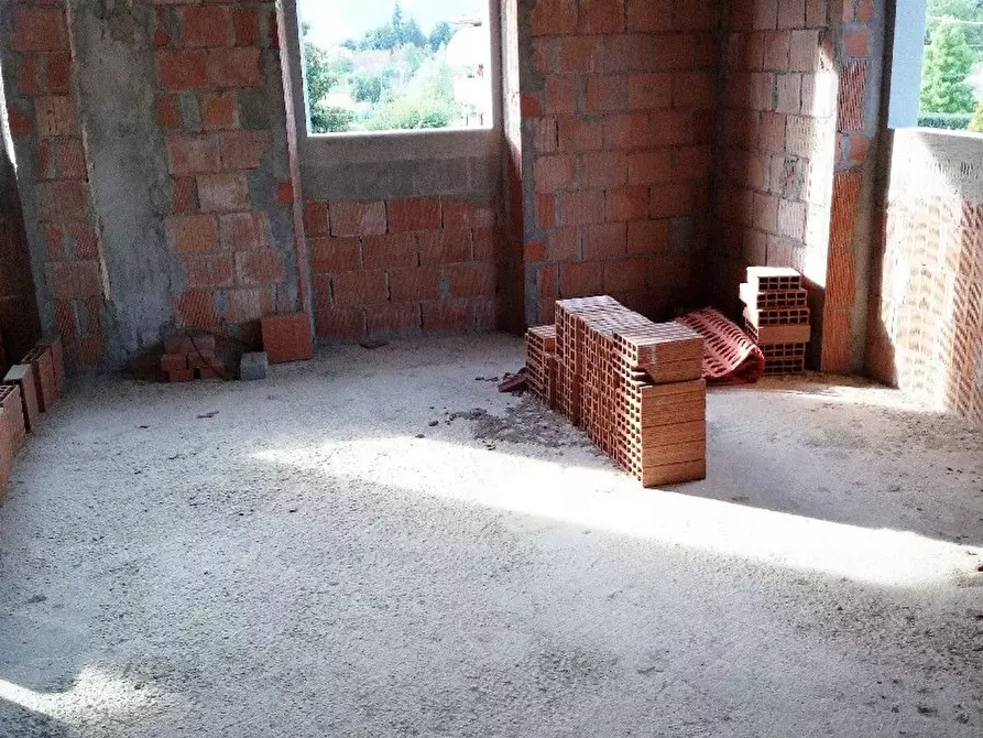 Immagine 4 di Casa semindipendente in vendita  a Camaiore