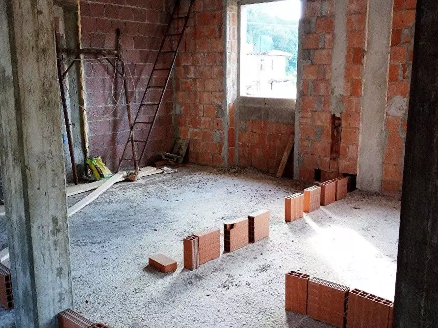 Immagine 3 di Casa semindipendente in vendita  a Camaiore