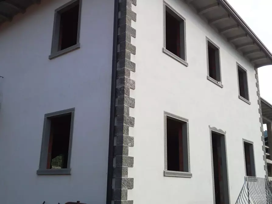 Immagine 22 di Casa semindipendente in vendita  a Camaiore