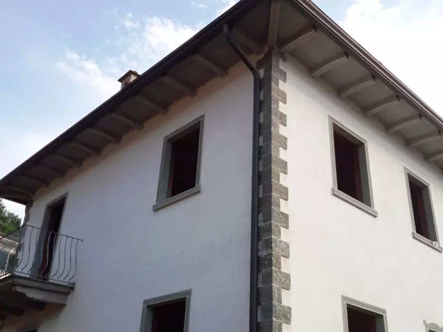 Immagine 6 di Casa semindipendente in vendita  a Camaiore
