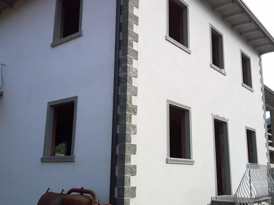 Immagine 25 di Casa semindipendente in vendita  a Camaiore