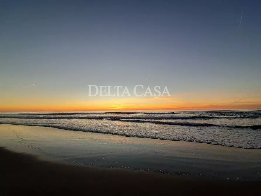 Immagine 11 di Villa in vendita  a Pietrasanta