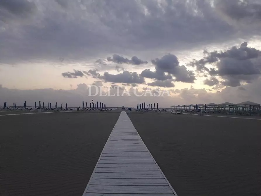 Immagine 5 di Villa in vendita  a Pietrasanta