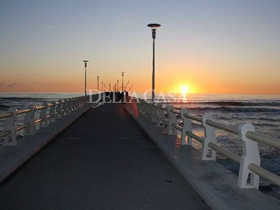 Immagine 17 di Villa in vendita  a Pietrasanta