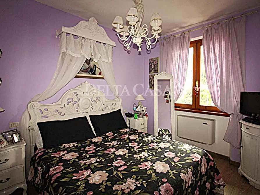 Immagine 20 di Villa in vendita  a Camaiore