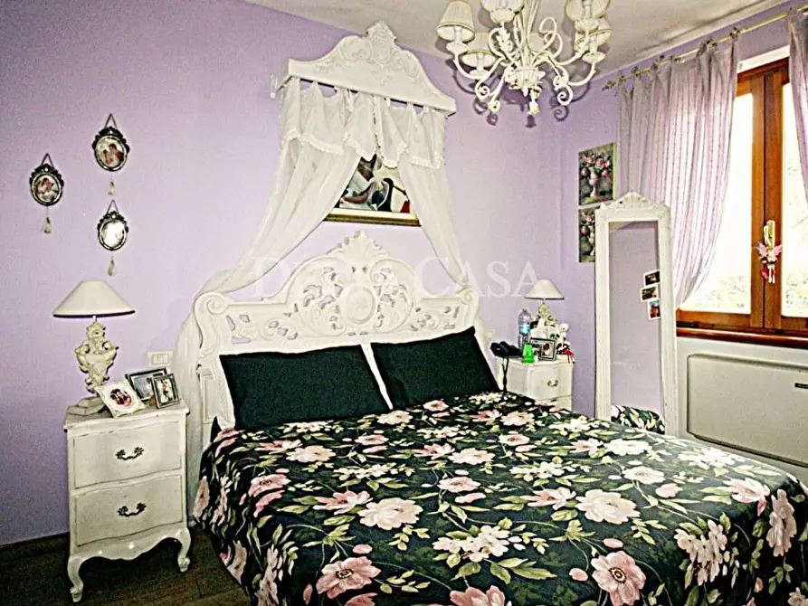 Immagine 18 di Villa in vendita  a Camaiore