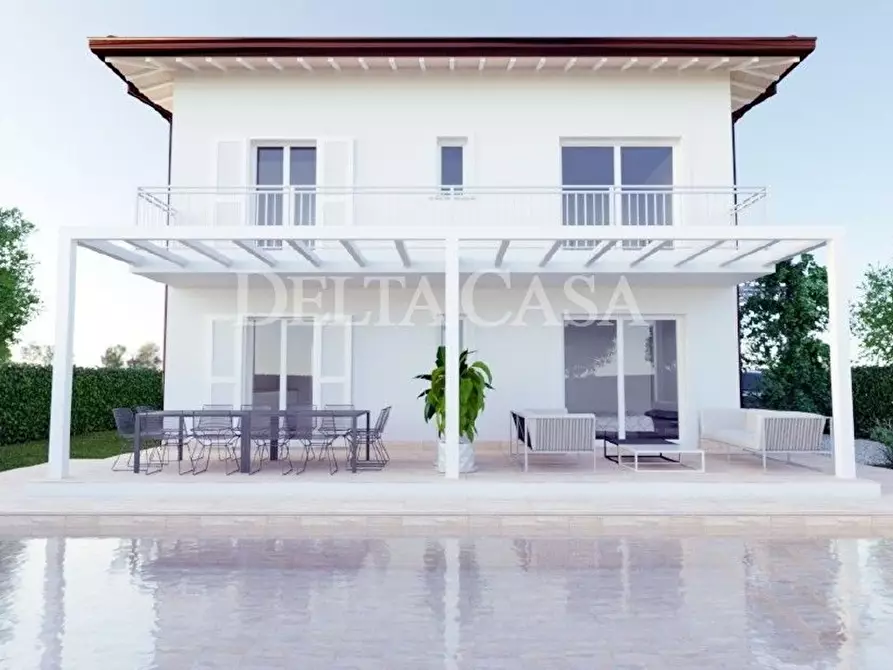 Immagine 3 di Villa in vendita  a Pietrasanta