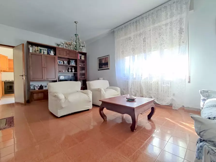 Immagine 11 di Villa in vendita  a Pietrasanta