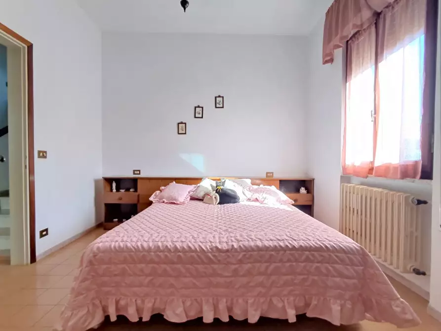 Immagine 18 di Villa in vendita  a Pietrasanta