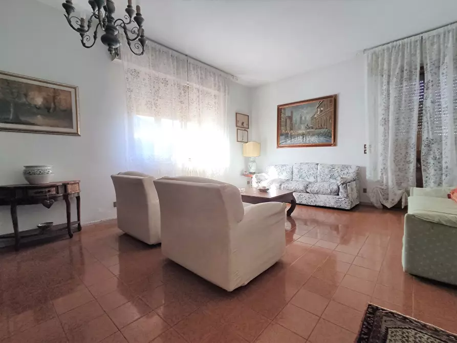 Immagine 12 di Villa in vendita  a Pietrasanta