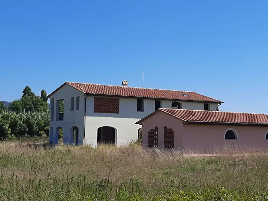 Immagine 24 di Villa in vendita  a Camaiore