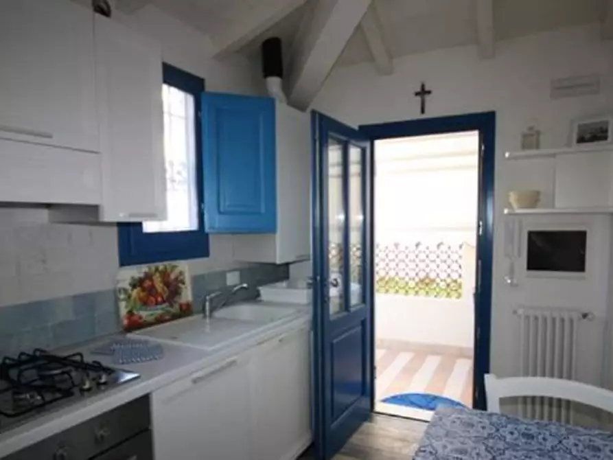 Immagine 6 di Villetta a schiera in affitto  a Camaiore