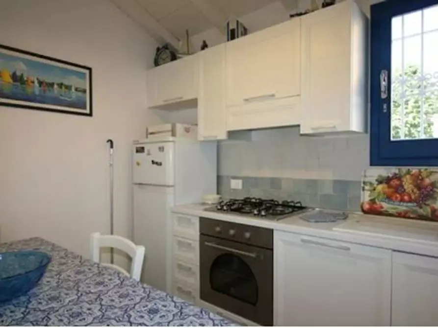 Immagine 12 di Villetta a schiera in affitto  a Camaiore