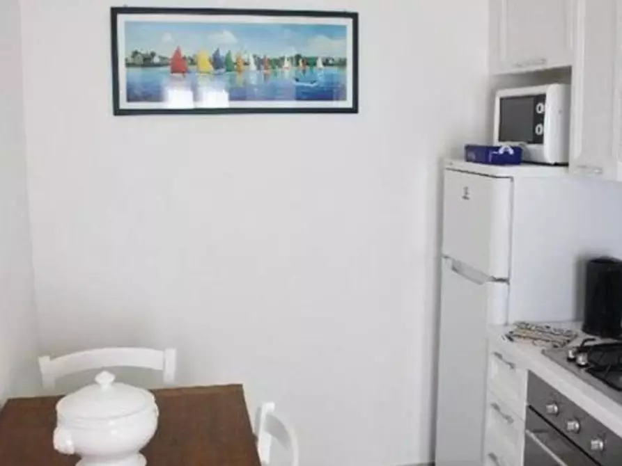 Immagine 10 di Villetta a schiera in affitto  a Camaiore