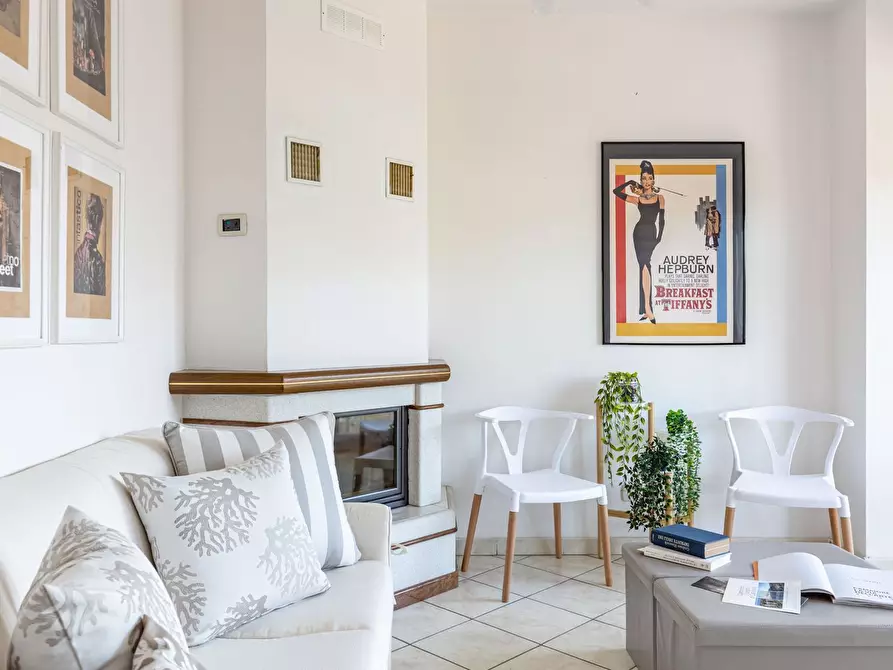 Immagine 9 di Mansarda in affitto  a Valchiusa