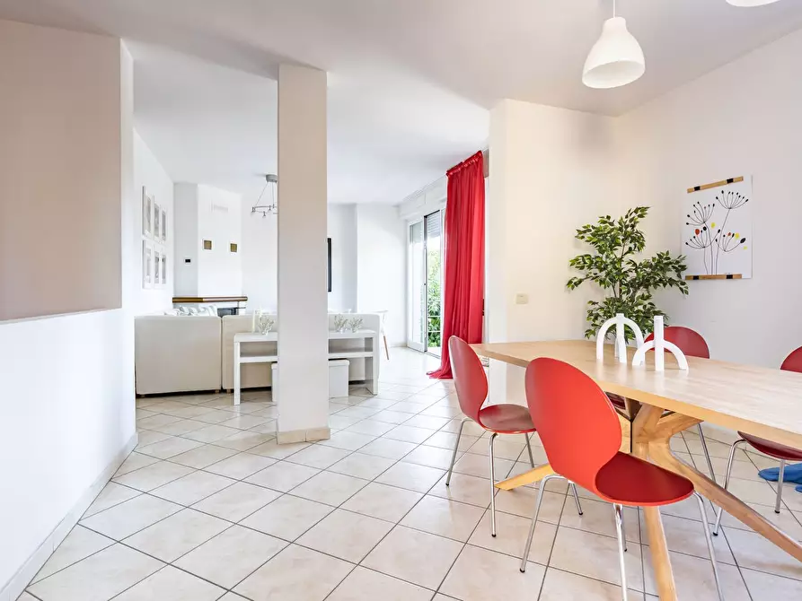 Immagine 13 di Mansarda in affitto  a Valchiusa