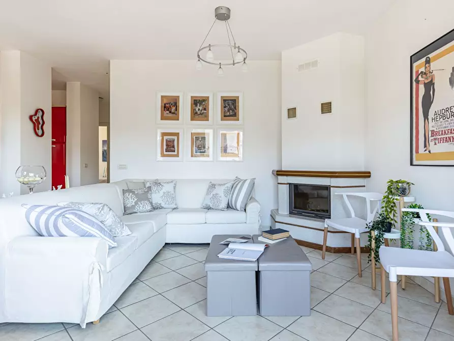 Immagine 6 di Mansarda in affitto  a Valchiusa