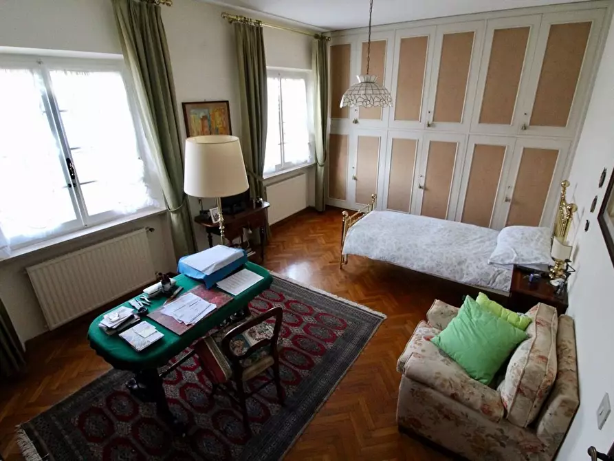 Immagine 27 di Villa in vendita  a Pietrasanta