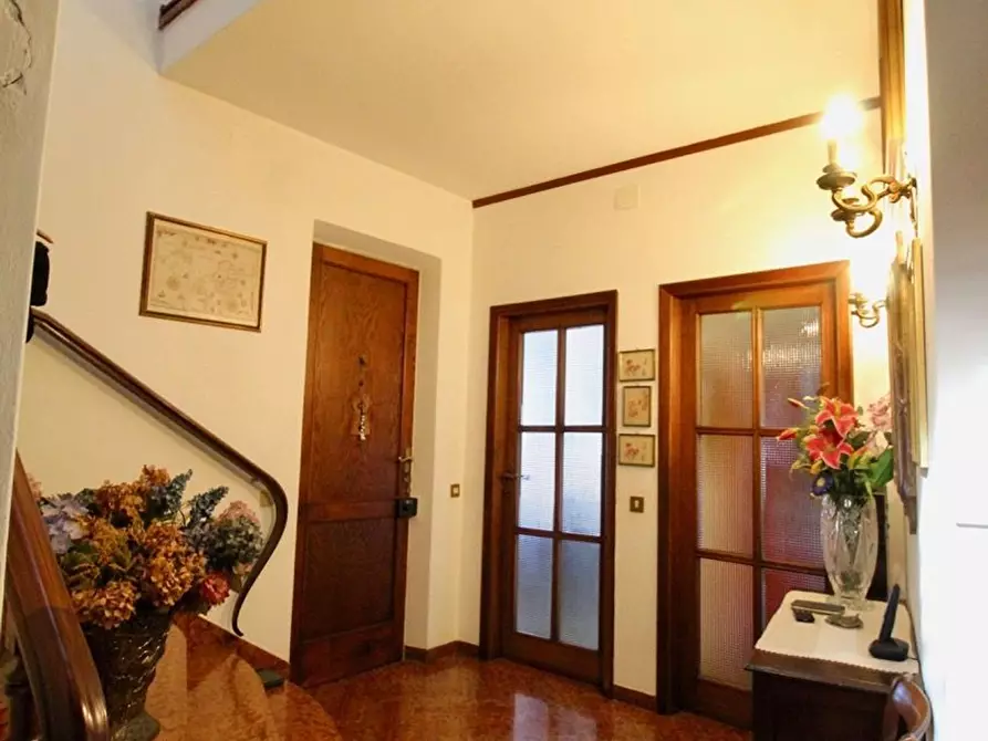Immagine 19 di Villa in vendita  a Pietrasanta