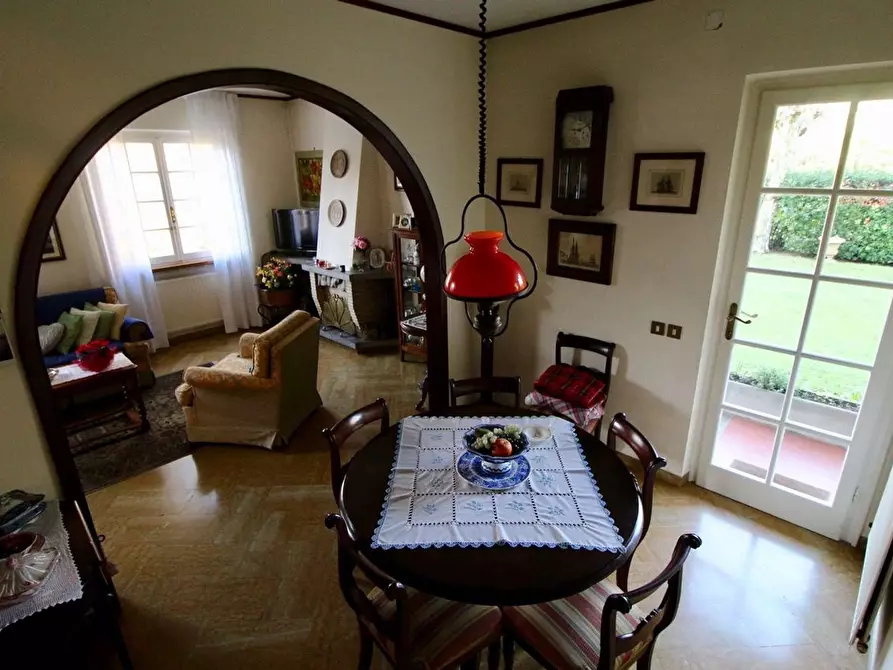 Immagine 10 di Villa in vendita  a Pietrasanta