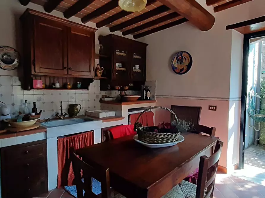 Immagine 13 di Casa indipendente in vendita  a Camaiore