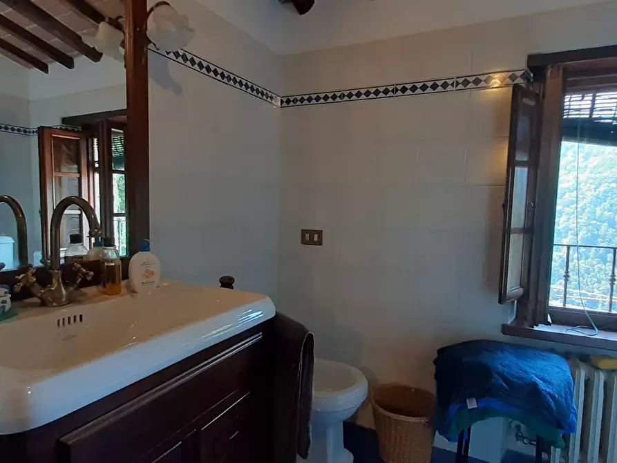 Immagine 27 di Casa indipendente in vendita  a Camaiore